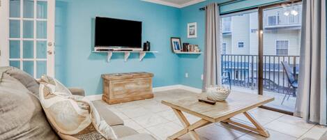 テレビ、書斎 / ワークスペース