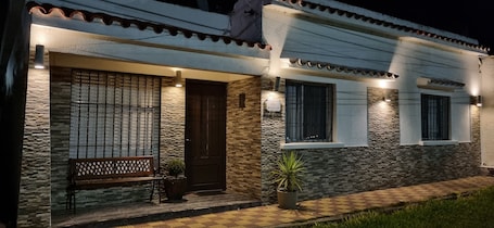 Exterior detail. House/Chalet Residential Zone