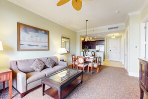 TV, offices - City View condo with beach access pools hot tub gym AC and WD (Clearwater)