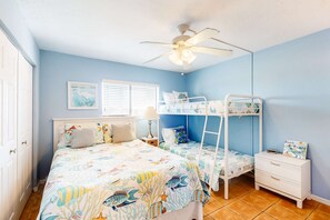 2 habitaciones, tabla de planchar con plancha, wifi y ropa de cama