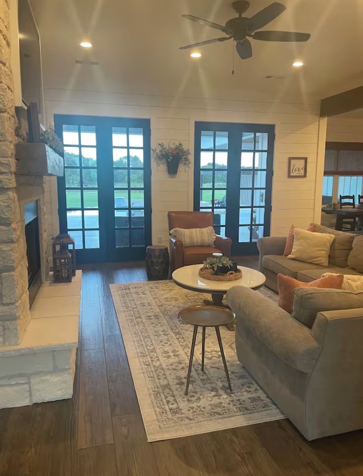 TV connectée, table de tennis de table