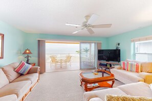 TV, video games, DVD player, stereo - Oceanfront condo with WiFi pool and views walk to dining and attractions (Indian Rocks Beach)
