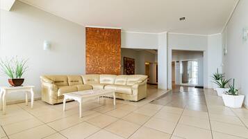 Basic Apartment | Interior