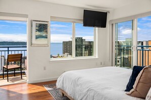 Skrivebord, strykejern/-brett, wi-fi og sengetøy