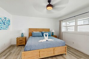 2 bedrooms, iron/ironing board, WiFi, bed sheets