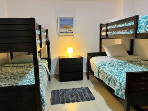 2 bedrooms, iron/ironing board, free WiFi, bed sheets