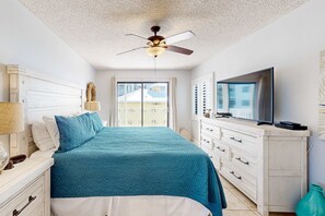 3 bedrooms, travel cot, WiFi, bed sheets