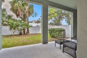 Terrace/patio - Stunning dog friendly townhome in upscale Hyde Park walk to dining nightlife (Tampa)