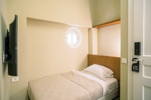 Laptop workspace, iron/ironing board (on request), free WiFi - Beit Toureef - Saraya HALA (Beirut)