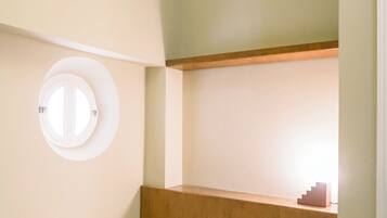 Laptop workspace, iron/ironing board, free WiFi