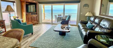 Televisión, reproductor de DVD, estéreo