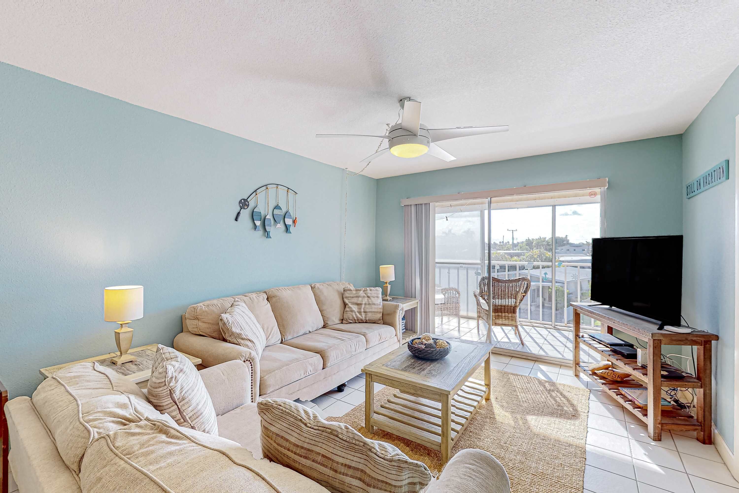 TV, DVD-spiller og kontorer