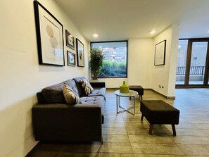 TV, stereo, offices - Apartment close to Barrio Italia Parking Wifi (Santiago)