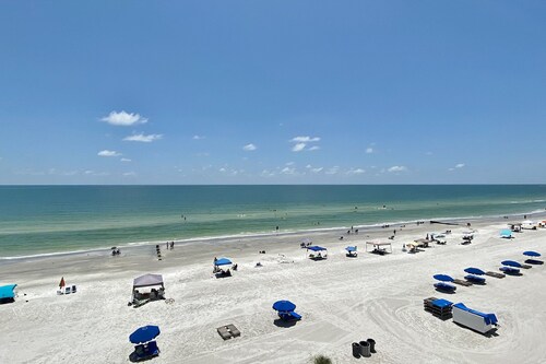 Renovated beachfront condo with pool, amazing Gulf views & washer/dryer