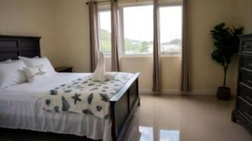 2 chambres, fer et planche Ă repasser, Wi-Fi, draps fournis