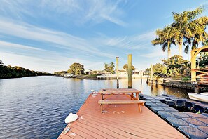 Marina - Waterfront Wonder Private Pool Spa and Outdoor Kitchen Game Room and Dock (Tampa)