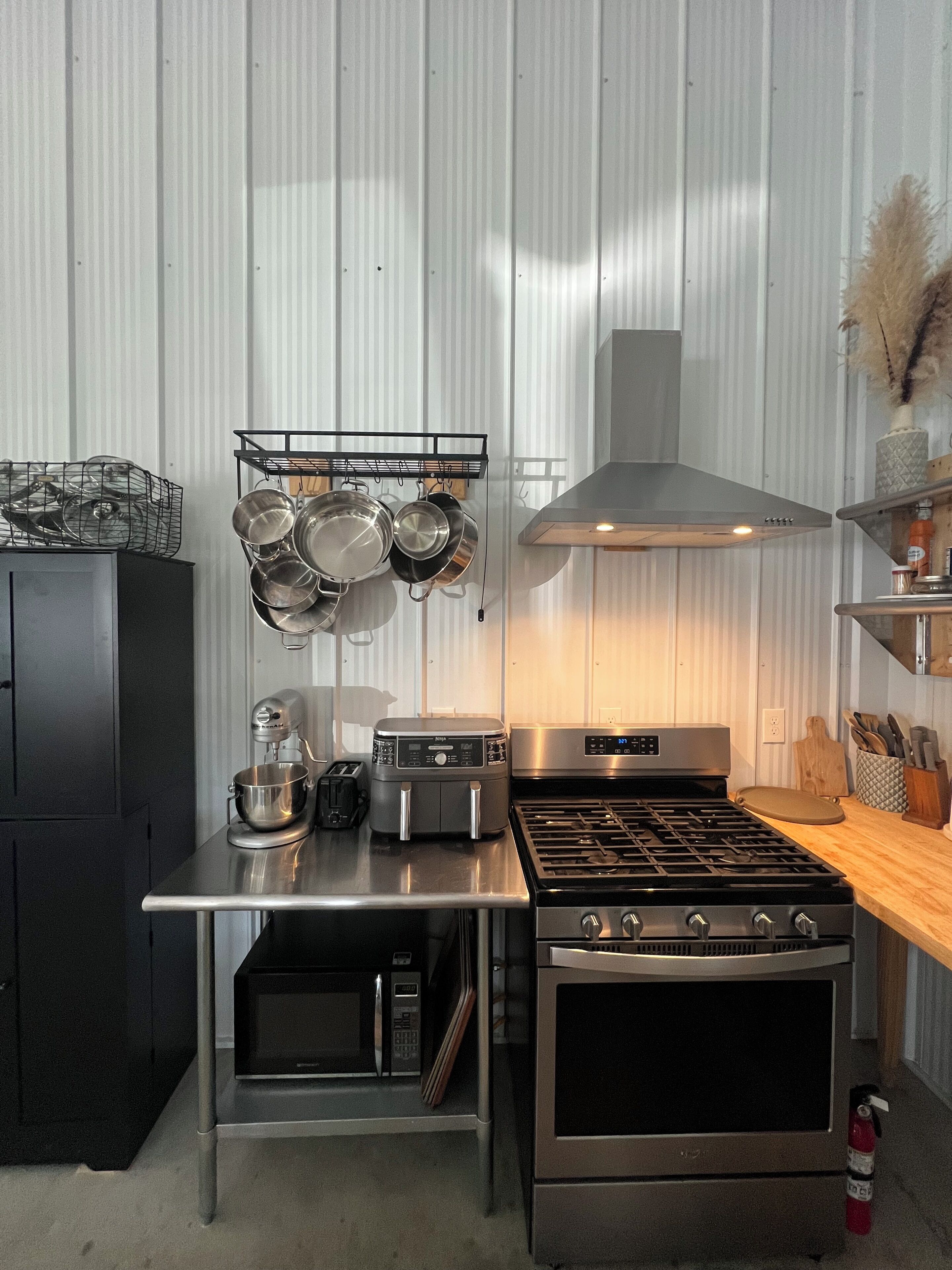 Microwave, oven, stovetop, dishwasher