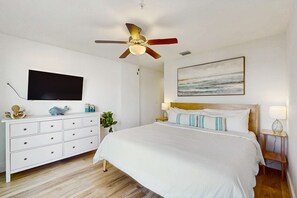 3 bedrooms, iron/ironing board, travel crib, WiFi