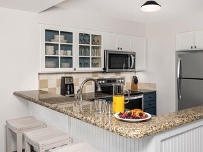 Biệt thự, 3 phòng ngủ, bếp, quang cảnh vườn | Bếp riêng | Tủ lạnh, lò vi sóng, lò nướng, bếp nấu