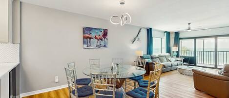 Una televisión, una oficina