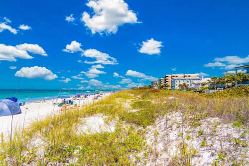 Brand new home near the beach with private pool patio and balcony