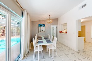 Dining - Coastal home with pool lanai patio and fireplace (Seminole)