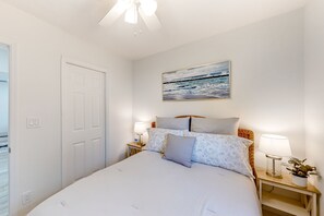 4 habitaciones, tabla de planchar con plancha, wifi y ropa de cama 