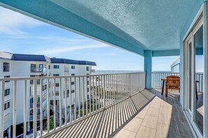 Property grounds - Perfectly poised condo with fabulous Gulf & Intracoastal views (Indian Shores)