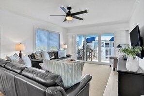 TV - Perfectly poised condo with fabulous Gulf & Intracoastal views (Indian Shores)