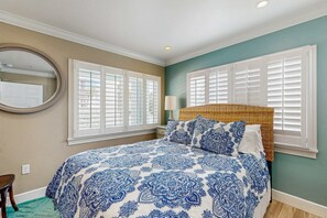 2 slaapkamers, een strijkplank/strijkijzer, wifi, beddengoed