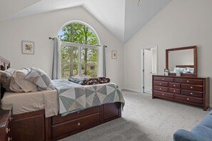 4 Schlafzimmer, Bügeleisen/Bügelbrett, WLAN, Bettwäsche