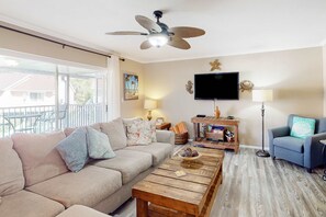 Télévision, lecteur de DVD, espaces bureaux