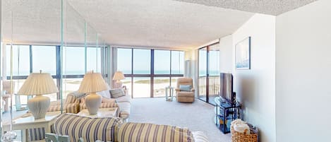 Televisie, een dvd-speler en een kantoor