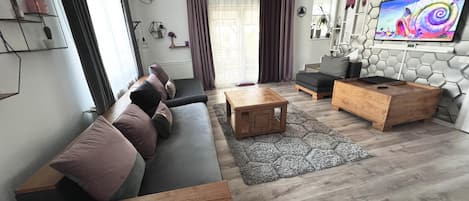 Family Villa, Courtyard View | Living area