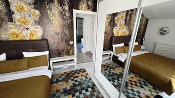 Comfort Villa, Courtyard View