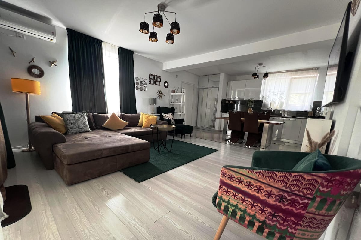 Comfort Villa, Courtyard View | Living area
