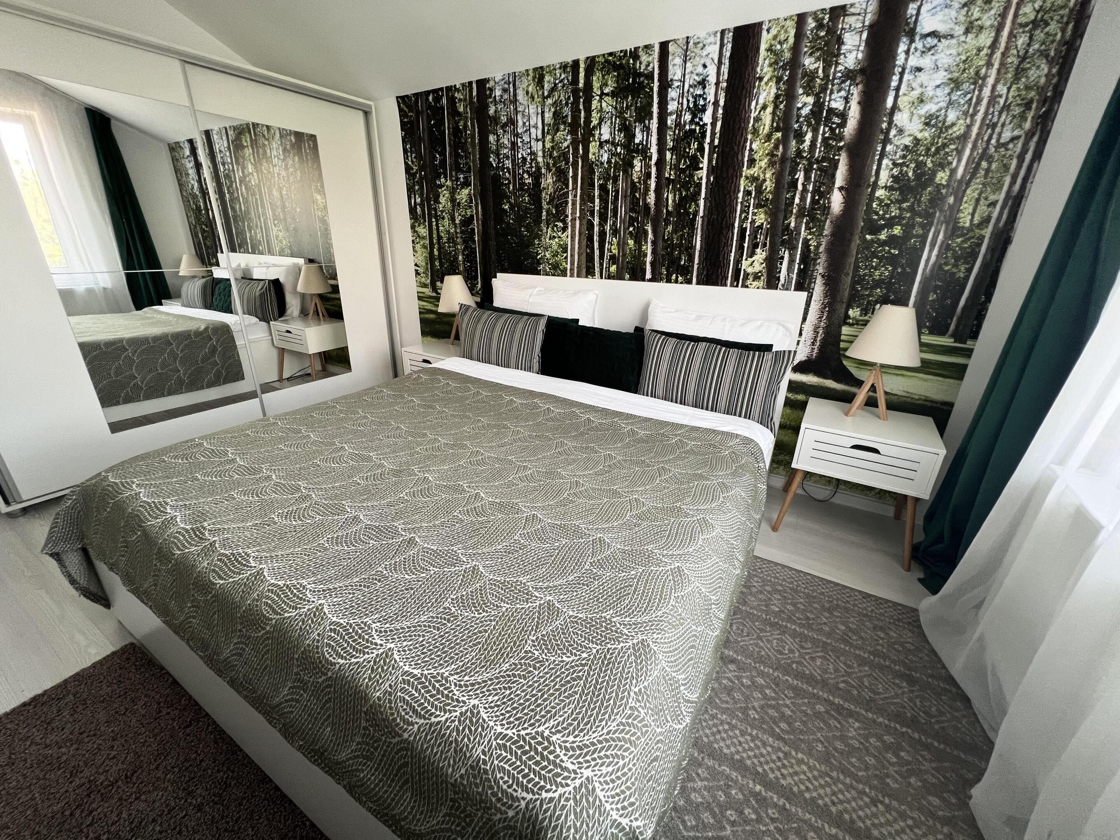 Comfort-huvila, näköala pihalle | Allergiatestatut vuodevaatteet, pimennysverhot, äänieristys