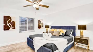 4 bedrooms, desk, iron/ironing board, WiFi