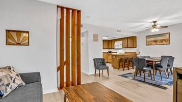 تلفزيون، مكتب