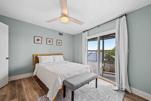 7 bedrooms, iron/ironing board, travel cot, WiFi