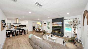 TV, fireplace