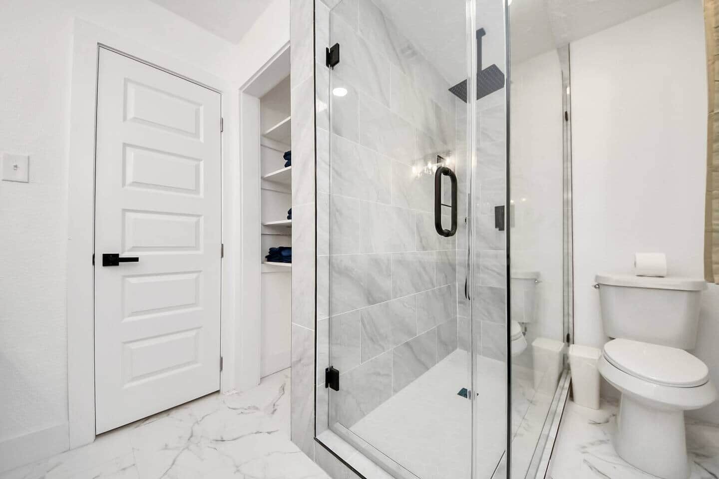 Shower, hair dryer, toilet paper