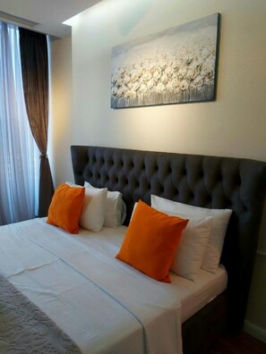 مكواة/لوح كي وواي فاي وملاءات أسرّة