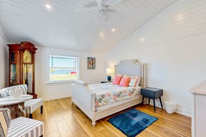 5 habitaciones, escritorio, wifi y ropa de cama 