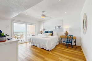 3 soverom, strykejern/-brett, wi-fi og sengetøy