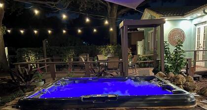 Charming home very close to the beach with a spacious and private yard and hot tub