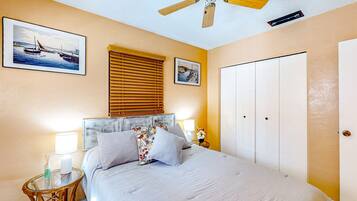 3 bedrooms, WiFi, bed sheets