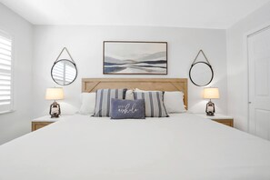 2 soverom, skrivebord, strykejern/-brett og wi-fi