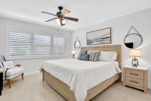 2 bedrooms, desk, iron/ironing board, WiFi