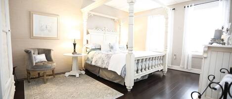 5 habitaciones, tabla de planchar con plancha, wifi y ropa de cama